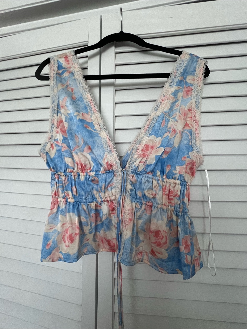 ASTR Floral Lace-Trim Blue & Pink Top